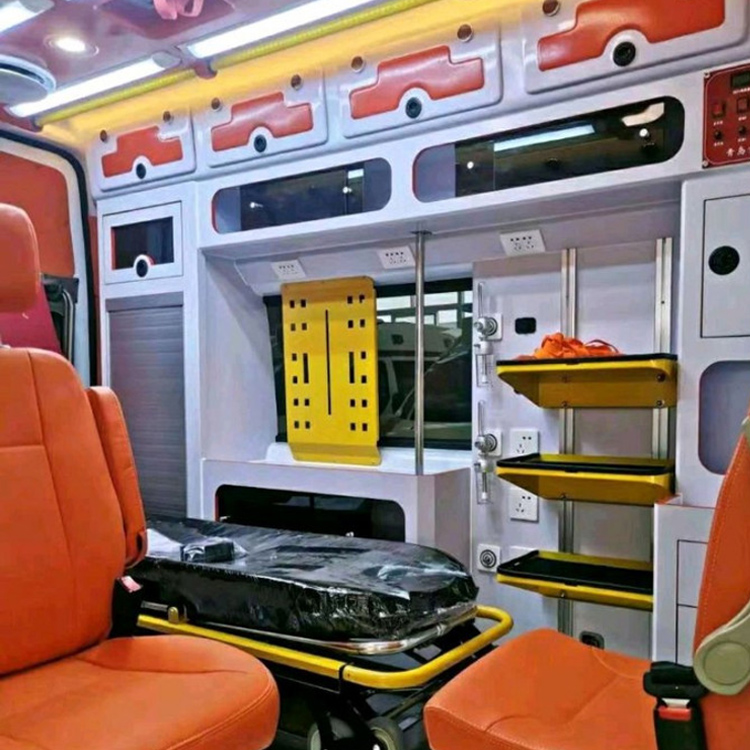 玉门长途救护车护送病人租赁价格